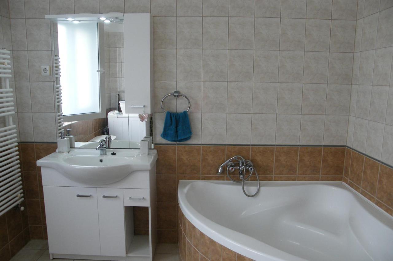 Hajdúszoboszló Happy Apartman מראה חיצוני תמונה